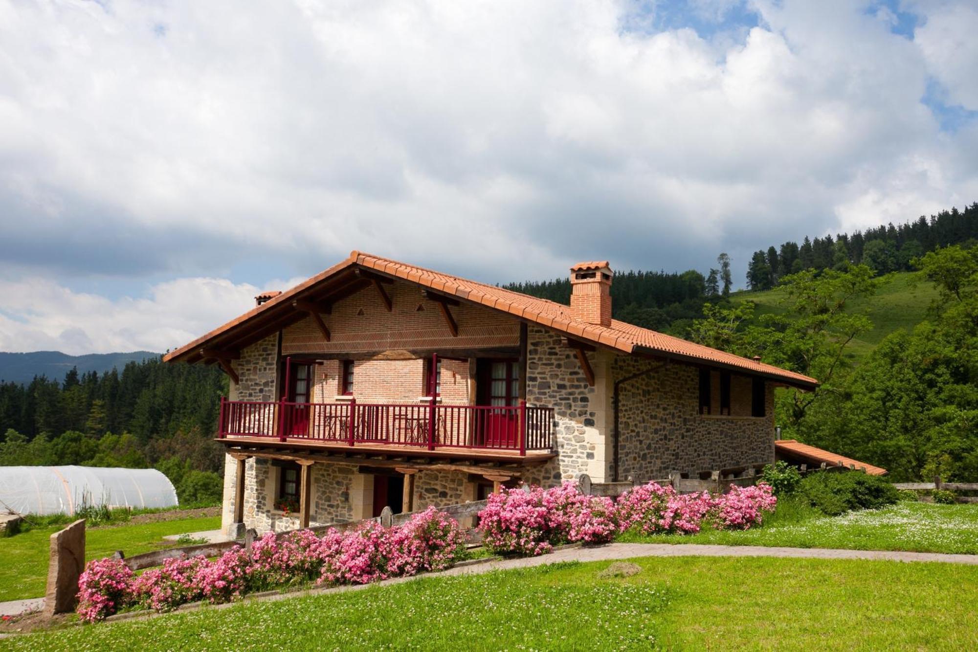 Casa Rural Etxegorri Orozko Bagian luar foto